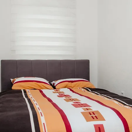 Apartment Moderna *